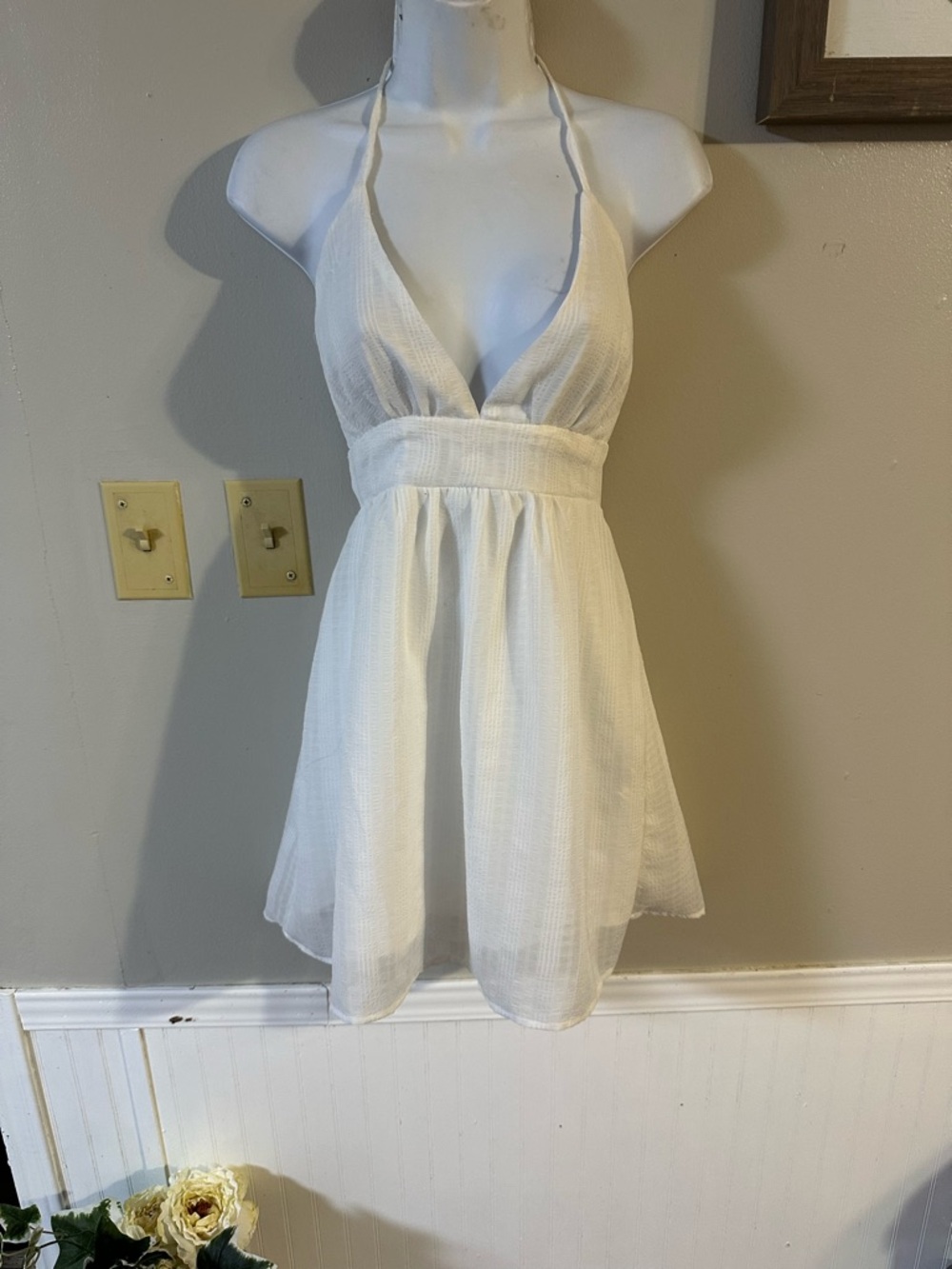 Forever 21 White Halter Mini Dress